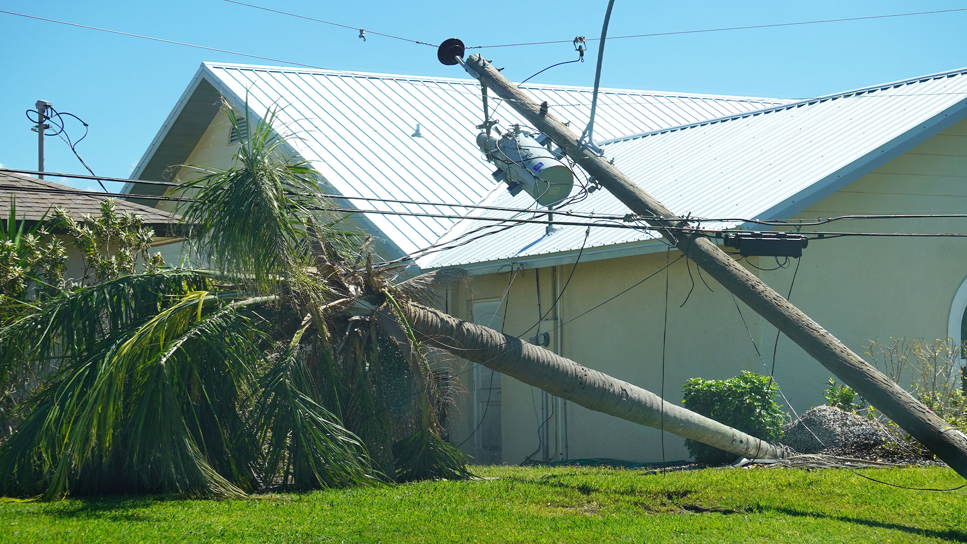 Hurricane Ian power line fell on house