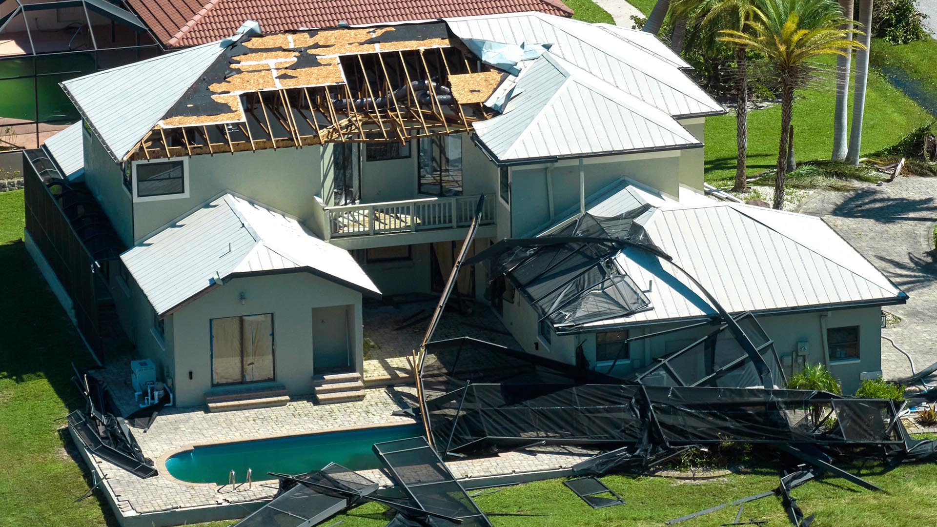 Tornado property damage claim lawyers in Florida